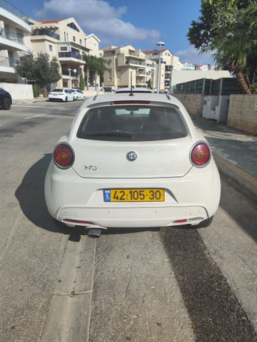 אלפא רומיאו מיטו