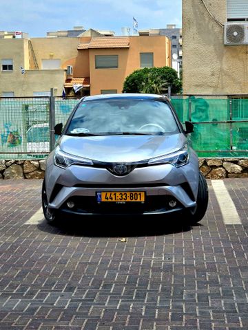 מודעת רכב טויוטה C-HR