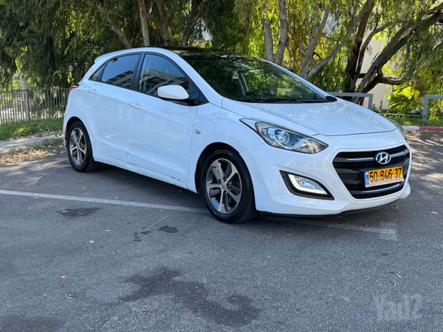 יונדאי i30
