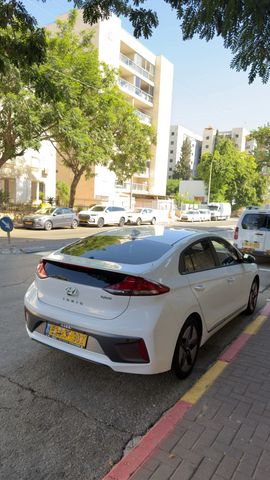 יונדאי איוניק