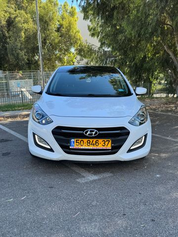 יונדאי i30