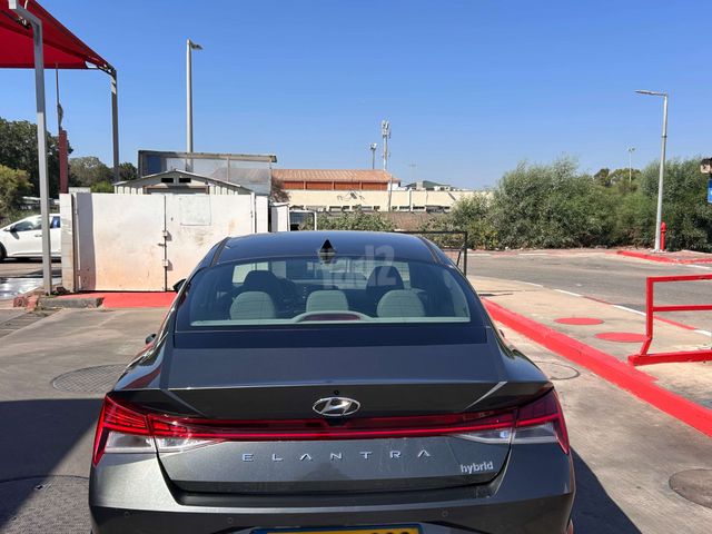 יונדאי אלנטרה