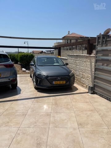 יונדאי איוניק