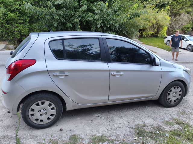 יונדאי i20