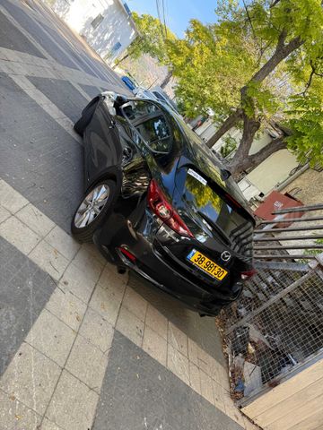 מאזדה 3