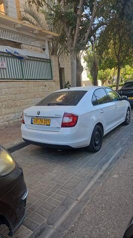 מודעת רכב סקודה ראפיד