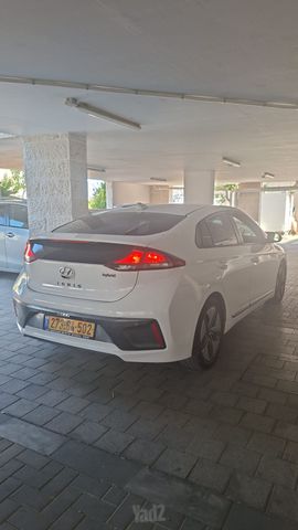 יונדאי איוניק