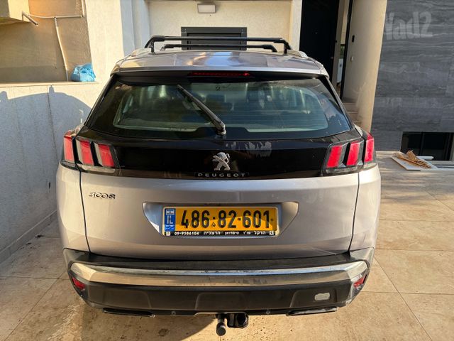 פיג'ו 3008