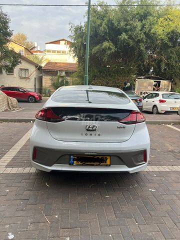 יונדאי איוניק