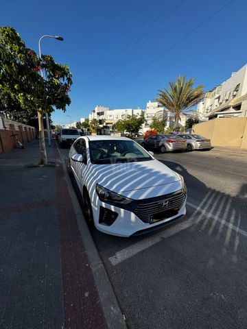 יונדאי איוניק