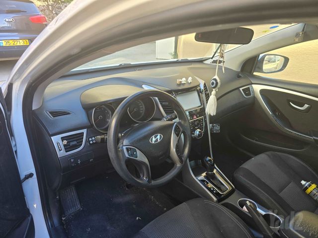 יונדאי i30