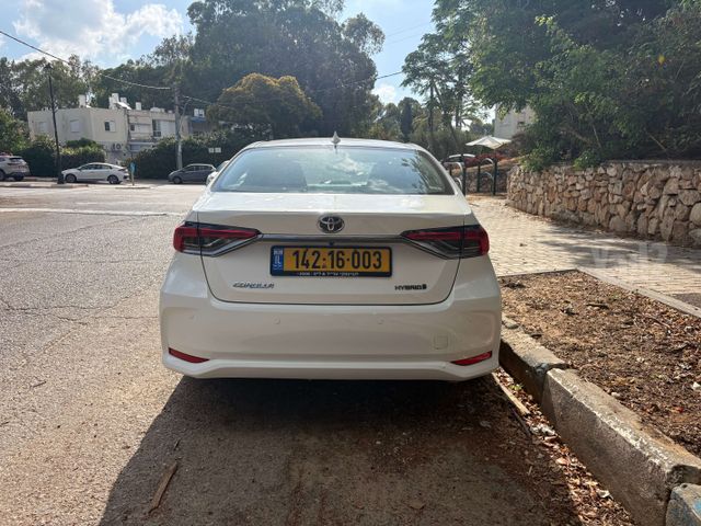 טויוטה קורולה