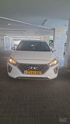 יונדאי איוניק