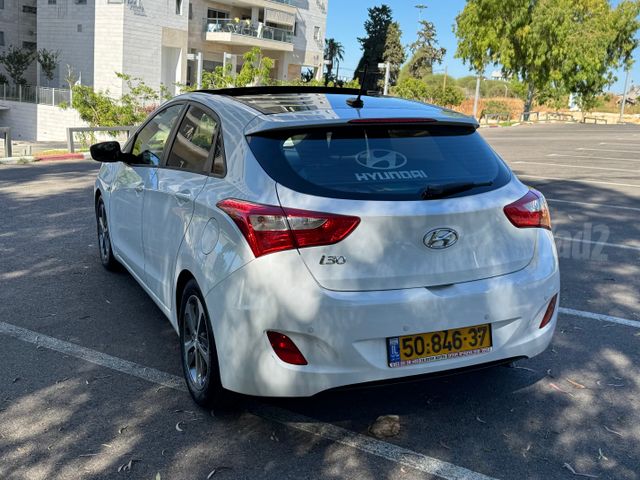 יונדאי i30