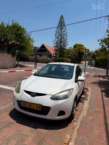 מודעת רכב מאזדה 2