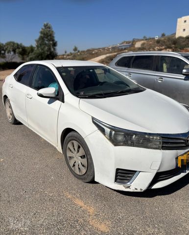 טויוטה קורולה