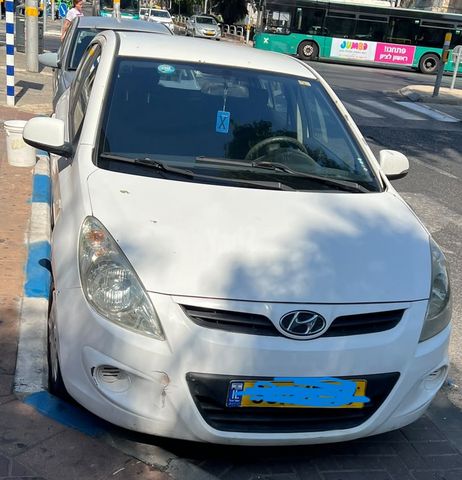 מודעת רכב יונדאי i20