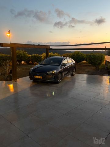 מודעת רכב יונדאי איוניק
