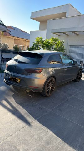 מודעת רכב סיאט לאון