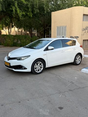 מודעת רכב טויוטה אוריס