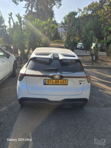 מודעת רכב אם ג'י MG4