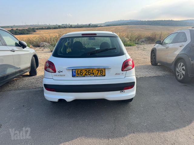 פיג'ו 206