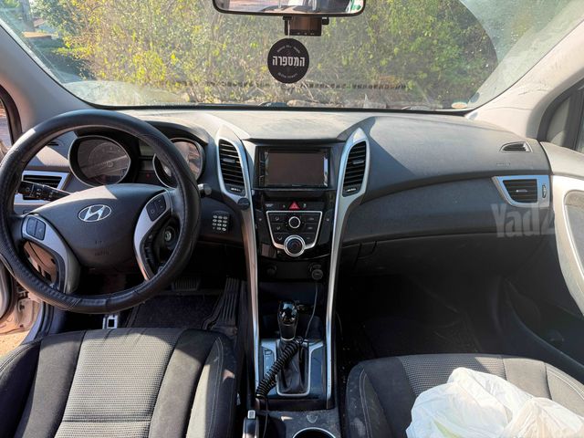 יונדאי i30