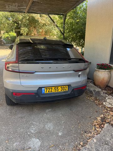 וולוו C40