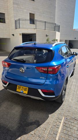 מודעת רכב אם ג'י ZS