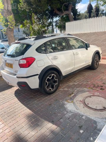 מודעת רכב סובארו XV