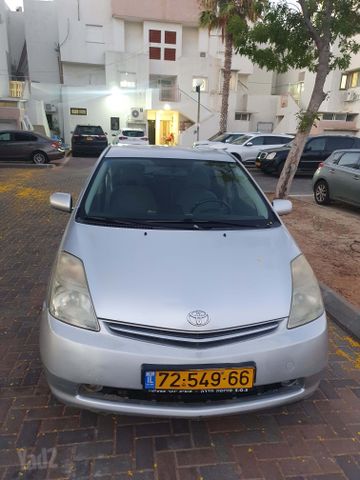 טויוטה פריוס