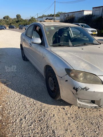 מודעת רכב מאזדה 3