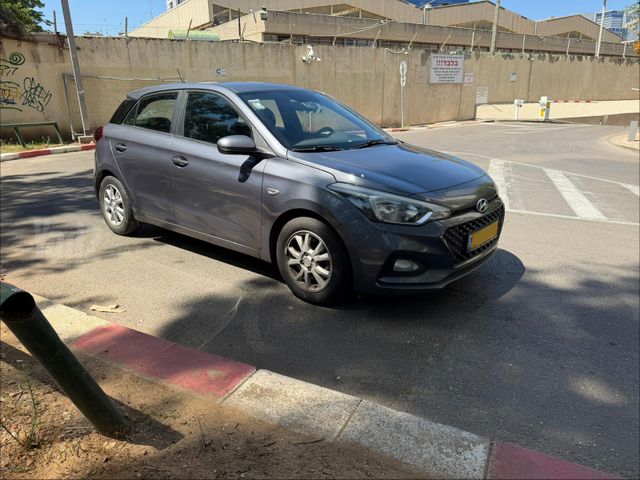 יונדאי i20