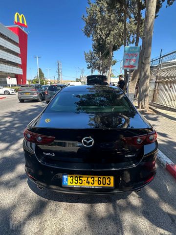 מאזדה 3