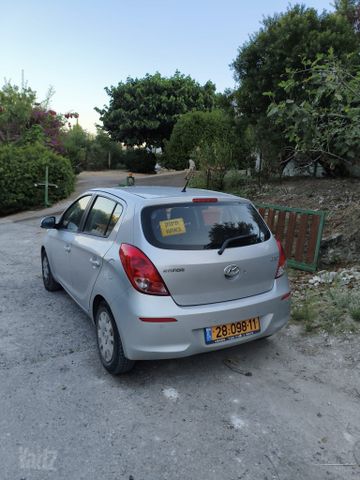 יונדאי i20
