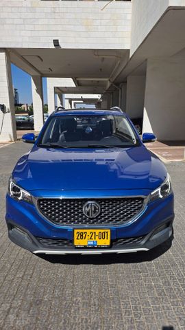 אם ג'י ZS