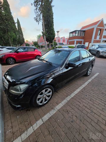 מודעת רכב מרצדס-בנץ C-class