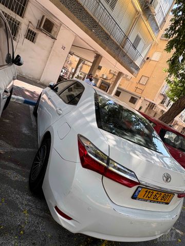 טויוטה קורולה