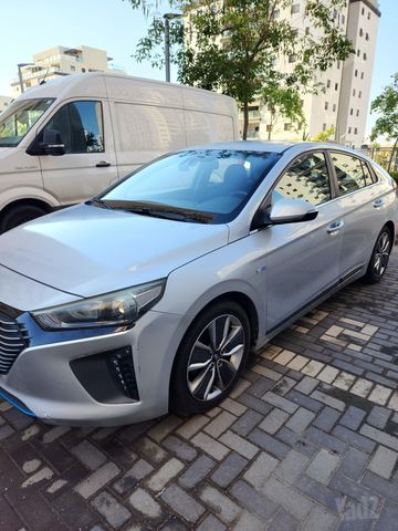 יונדאי איוניק