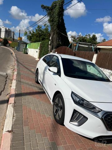 יונדאי איוניק