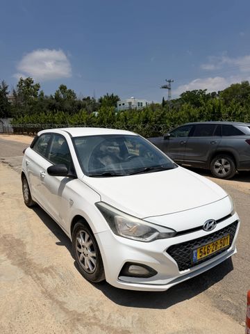 יונדאי i20