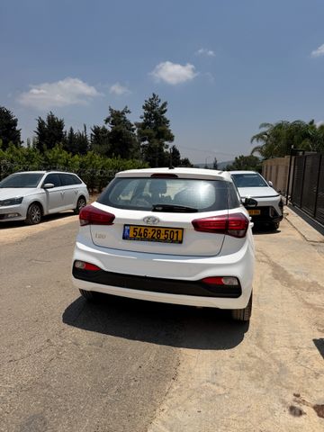 יונדאי i20
