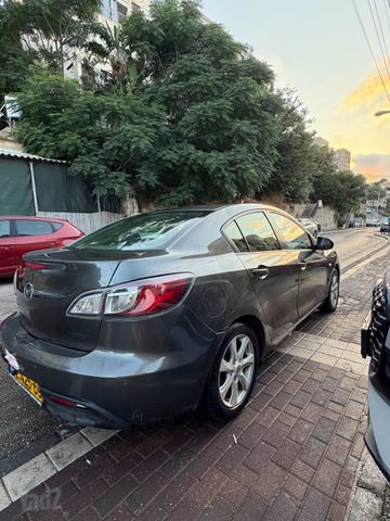 מודעת רכב מאזדה 3