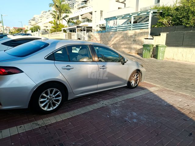טויוטה קורולה