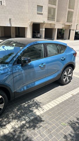 וולוו C40