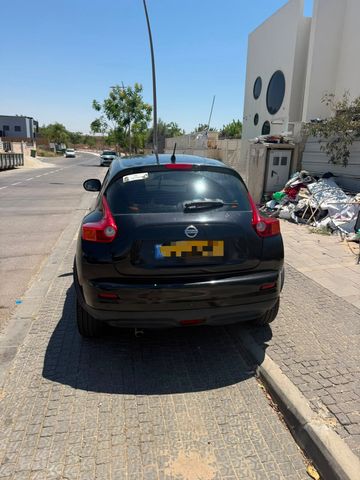 ניסאן ג'וק