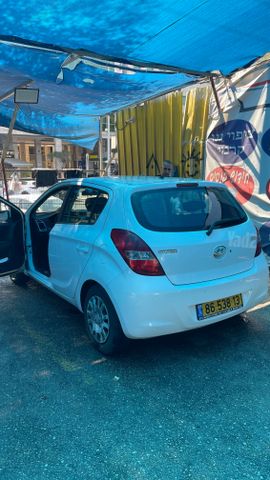 מודעת רכב יונדאי i20