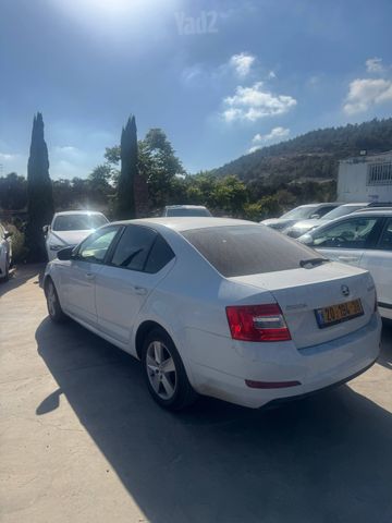 סקודה אוקטביה