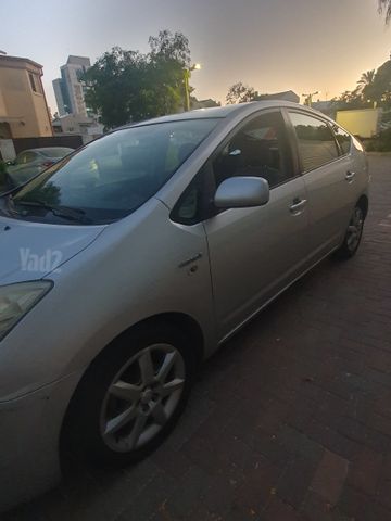 טויוטה פריוס