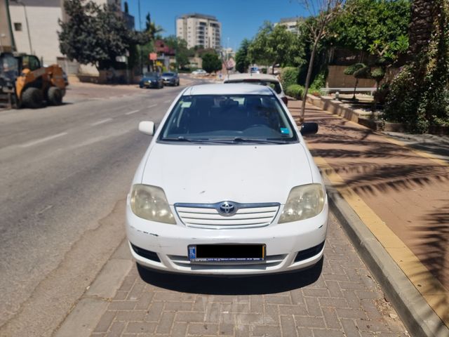 טויוטה קורולה